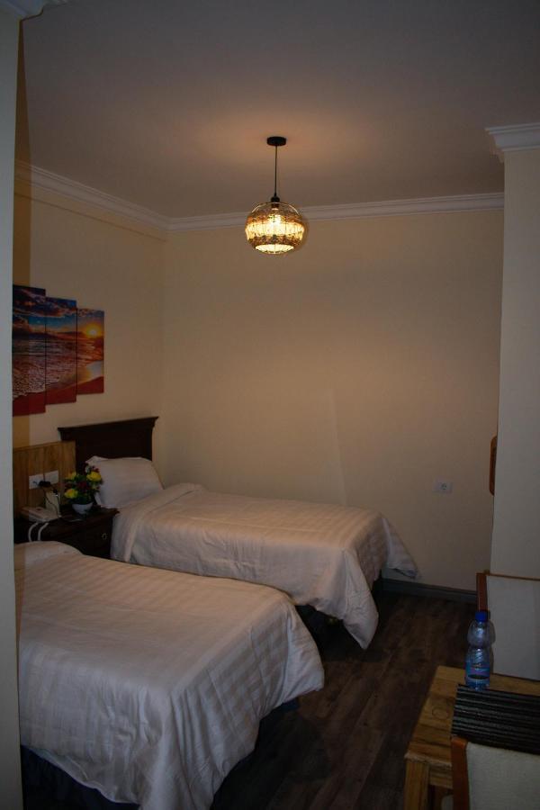 Choice Guest House 2 Adis Abeba Exterior foto